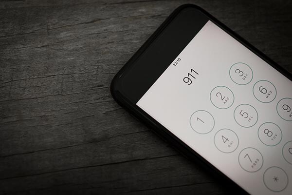 mobile phone 911 display